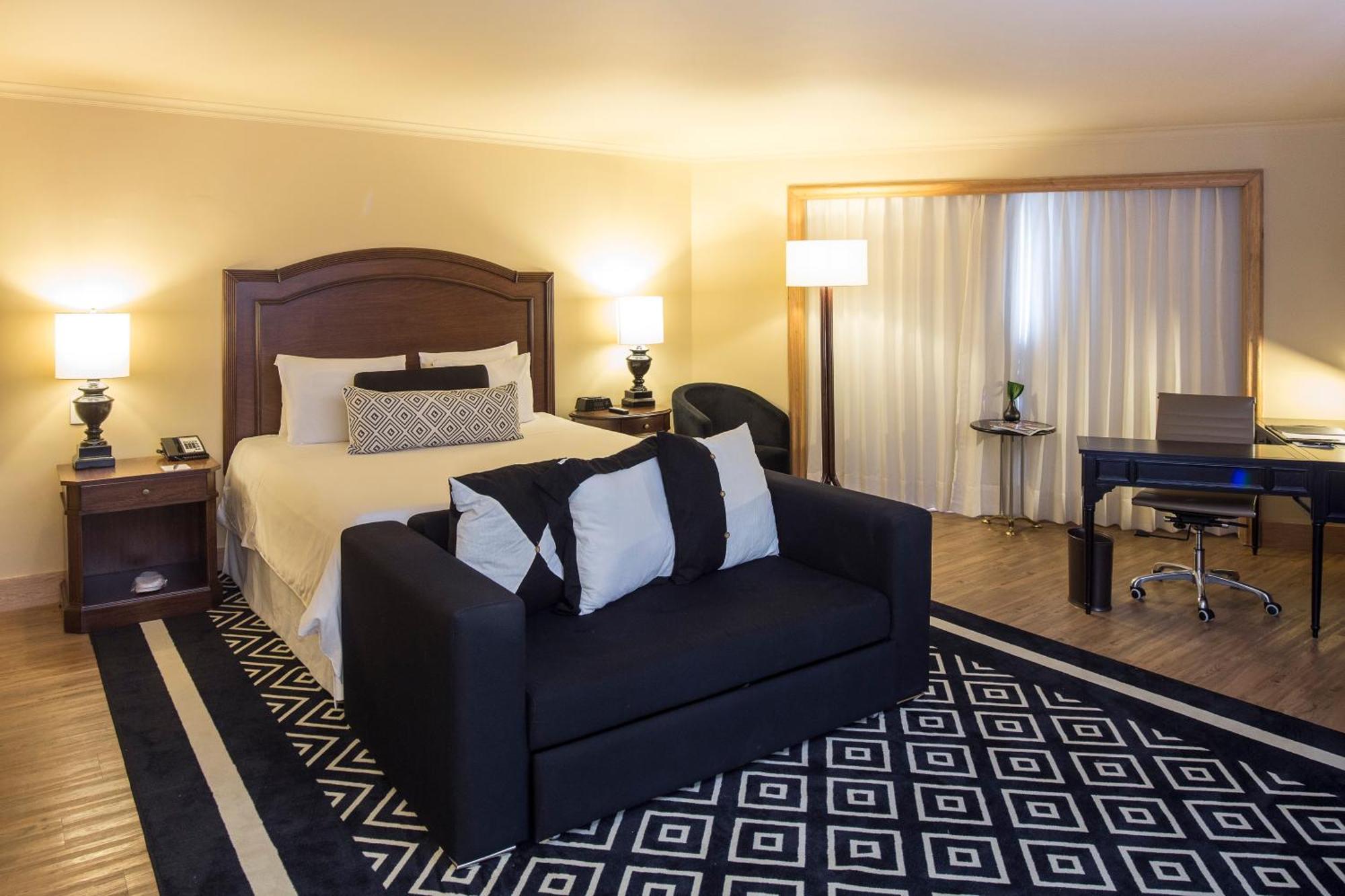 Intercontinental Medellin - Movich By Ihg Hotel Екстериор снимка