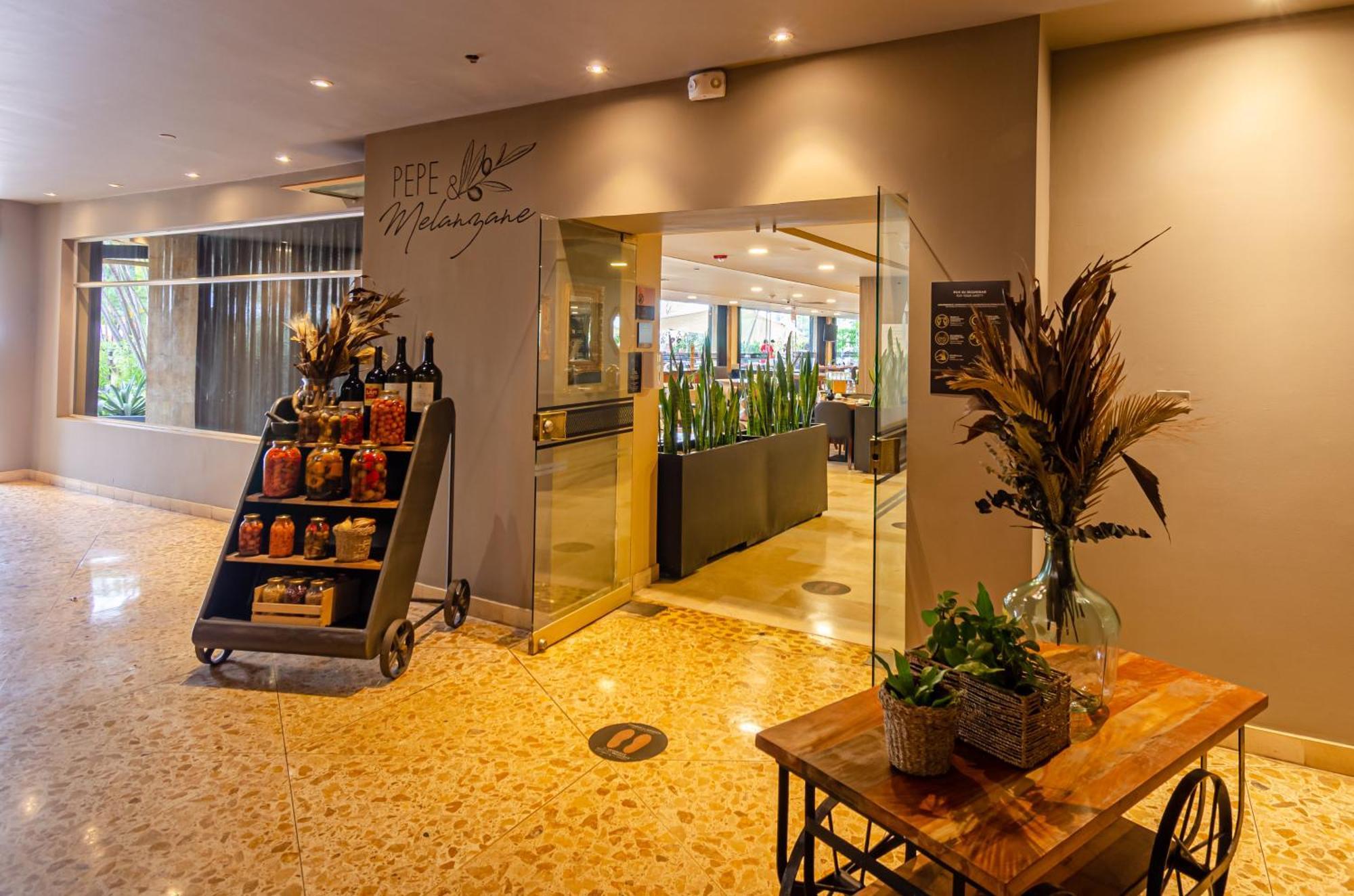Intercontinental Medellin - Movich By Ihg Hotel Екстериор снимка